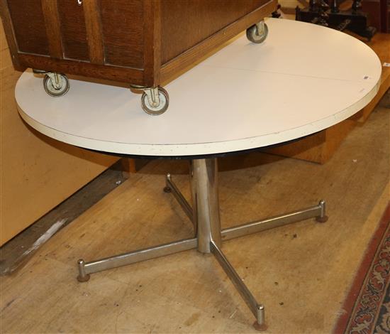 1950s circular extending table by TAVO(-)